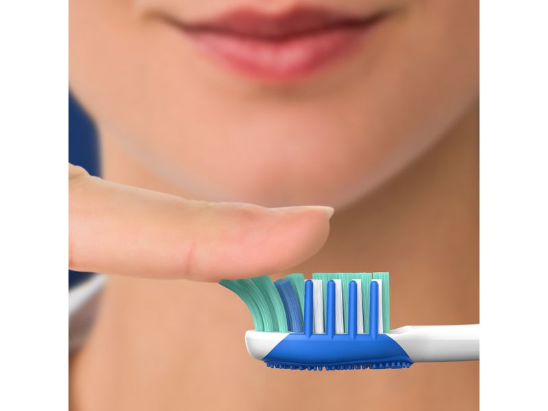 Cepillo-Dental-Oral-B-Advanced-3D-White-Medio-2-Unidades-9-9818