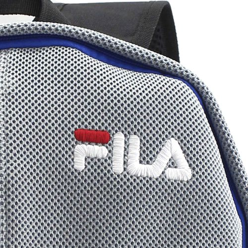 Mochila Juvenil Fila Con Compartimiento Principal Y Compartimiento Pequeño Al Frente Con Malla En Laterales Para Botella Color Negro Y Gris