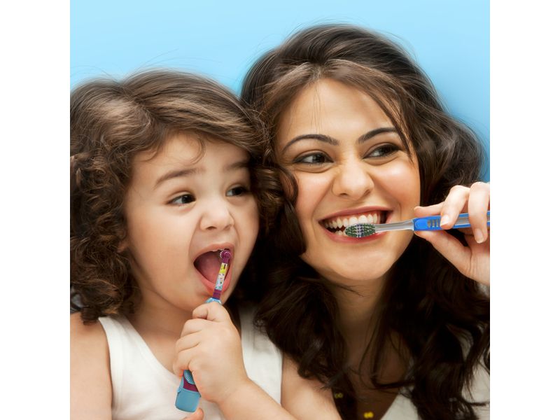 Cepillos-Dentales-Suave-Oral-B-Indicator-Color-Collection-4-Unidades-6-8594