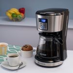 Cafetera-Black-Decker-Programable-con-Filtro-Permanente-y-Sistema-de-Goteo-en-Vortice-12-Tazas-CM1331S-LA-6-1263