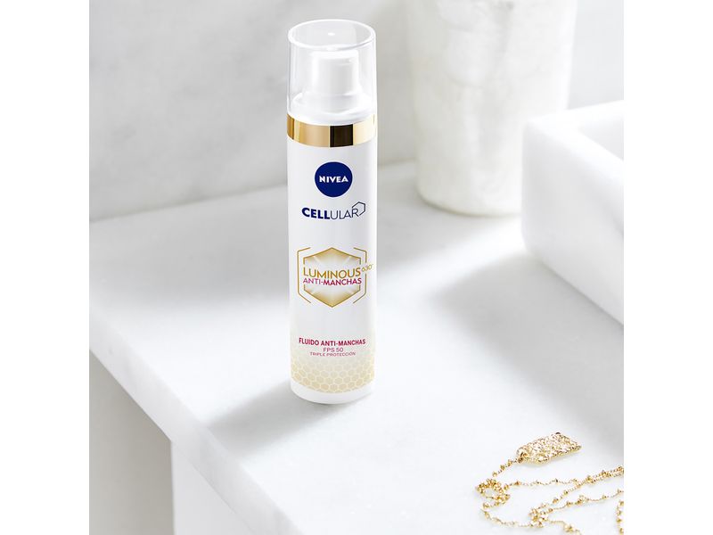 Fluido-Facial-Nivea-Antimanchas-Dia-40-ml-8-19860